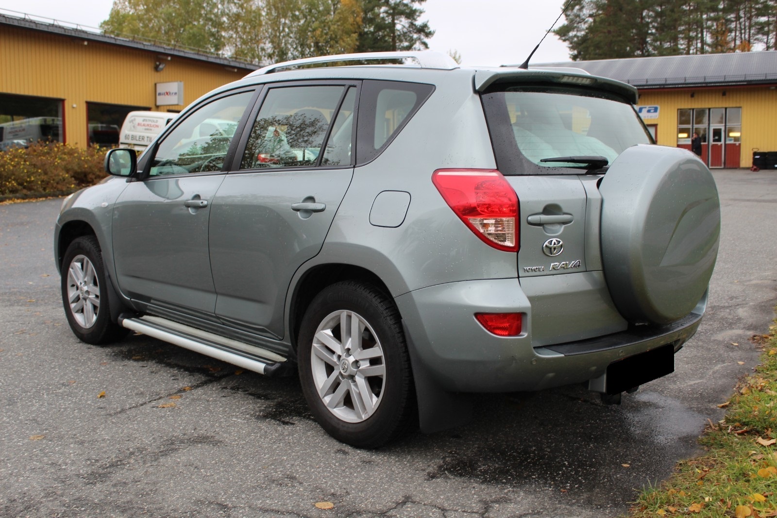 Зеркало rav4 2008